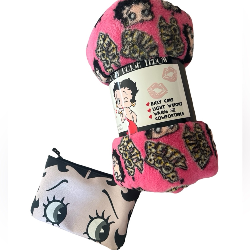 Betty Boop Pink Plush Throw Blanket and Pouch Set NWT